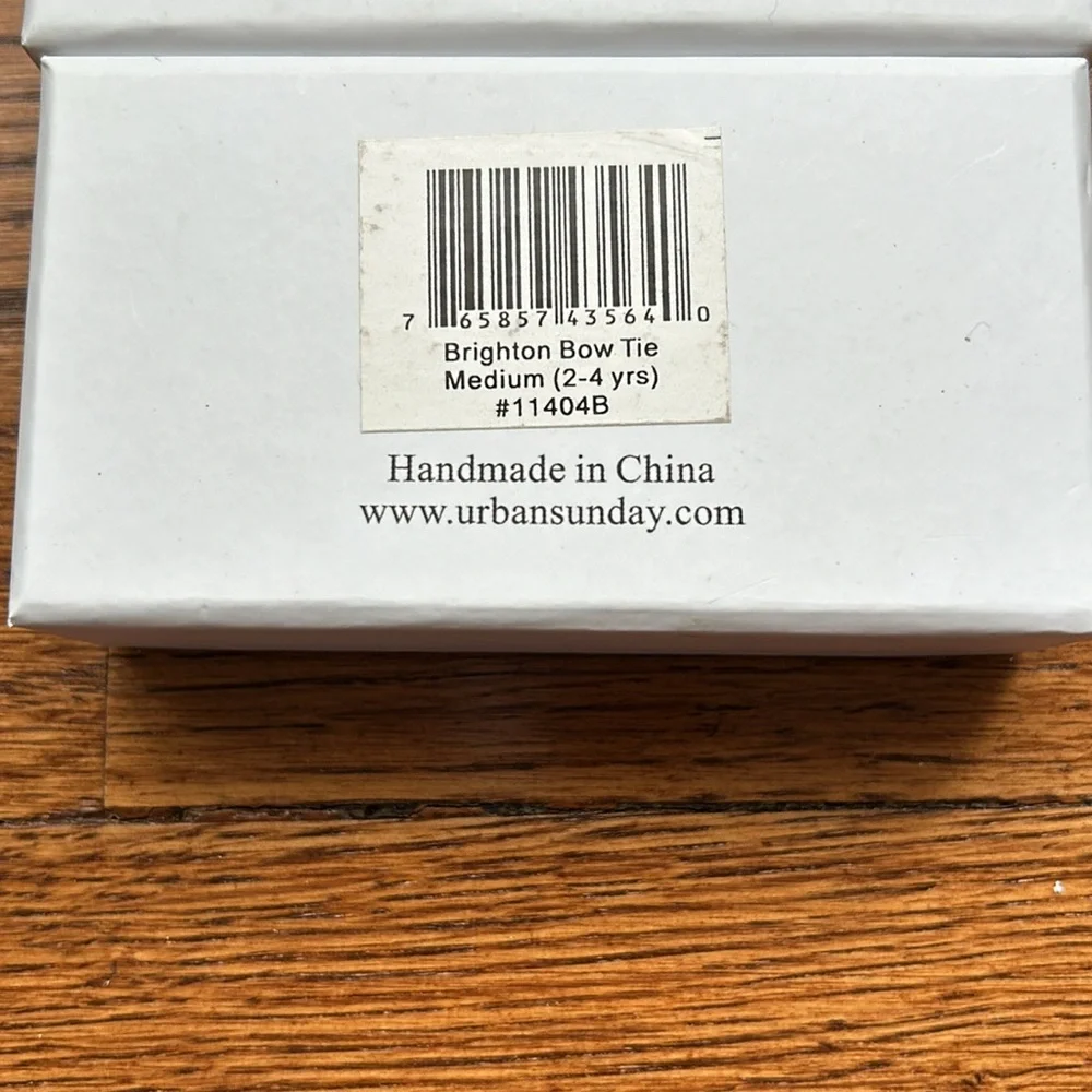 Urban Sunday Boys bow tie , new with tags , size 2-4 years